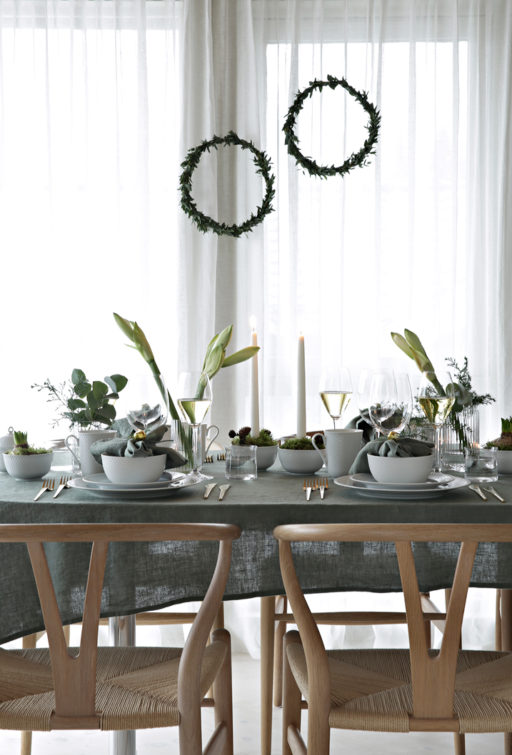 Green Christmas table setting